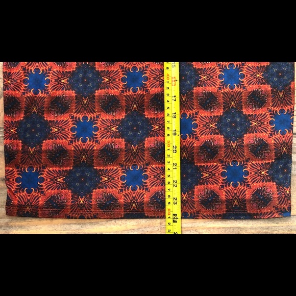 New LuLaRoe Cassie Pencil Skirt sz Medium - Picture 5 of 6